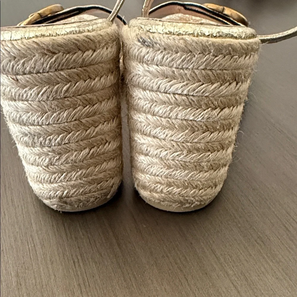 Gucci Women's Metallic Gold Wedge Sandals - Picture 2 of 4
